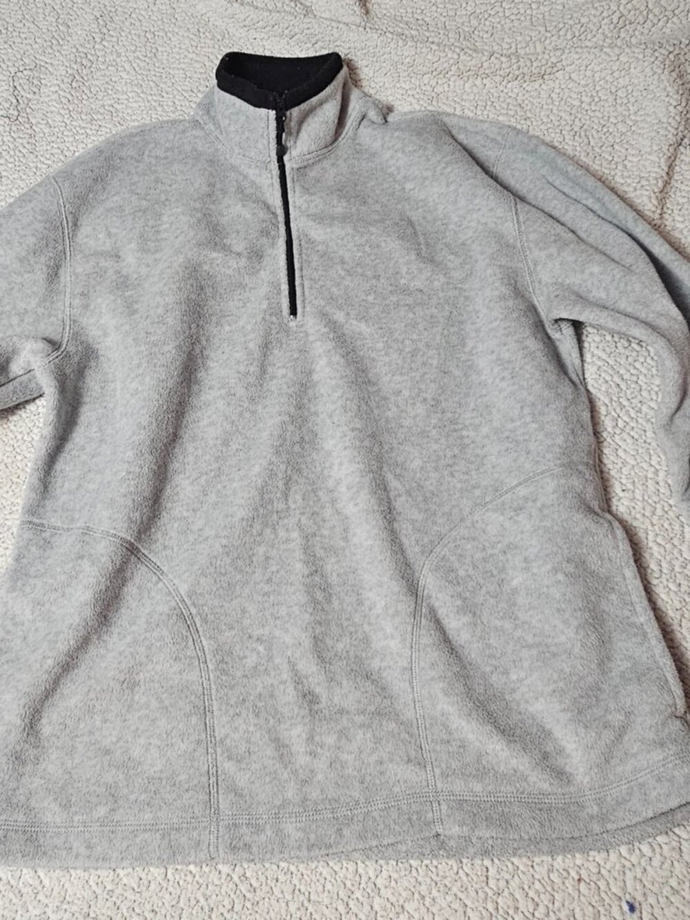 Old Navy Classic Size Medium Gray Pull Over Long Sleeve Sweater